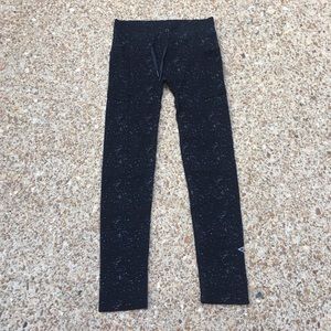 Girls large black and white legging